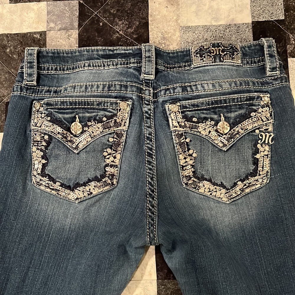 Miss Me boot jean no rips or tears size 31 great condition
